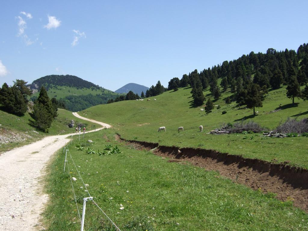 Hotel Le Mont Barral Creyers Zewnętrze zdjęcie
