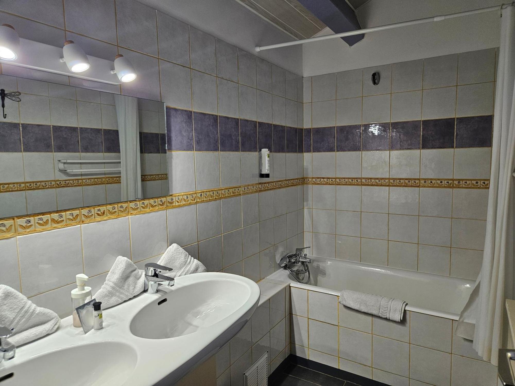 Hotel Le Mont Barral Creyers Zewnętrze zdjęcie