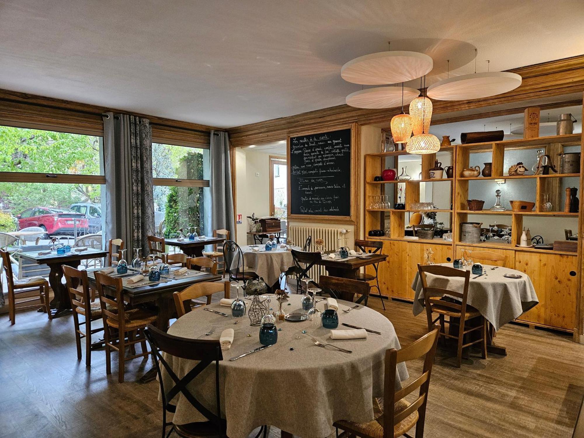 Hotel Le Mont Barral Creyers Zewnętrze zdjęcie
